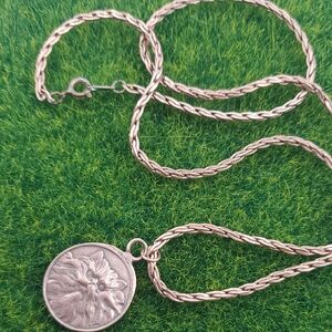 Persian 1970s Silver Pendant Necklace 22 Inch N3635 Chain Silver Tone Collectibl